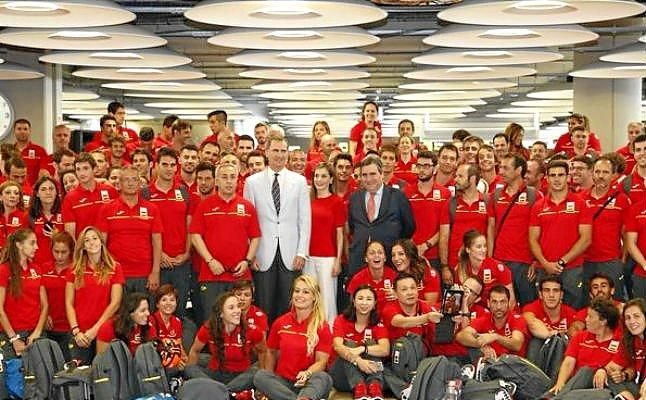 Don Felipe: "Los deportistas seréis durante estas semanas la ilusión de la sociedad española"