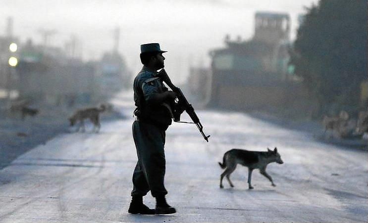 Última hora en Kabul: la policía afgana mata a los talibanes causantes del ataque a un hotel