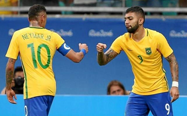 Brasil despierta y se clasifica para cuartos