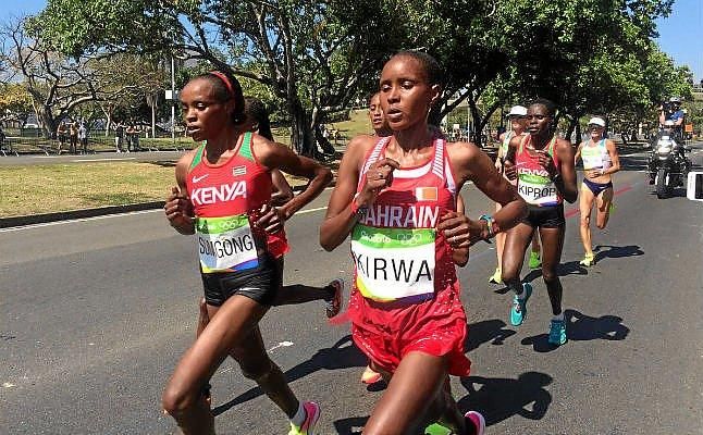 Sumgong da a Kenia su primer oro en maratón femenino