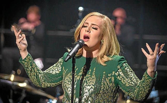Adele rechaza cantar en la Superbowl de 2017