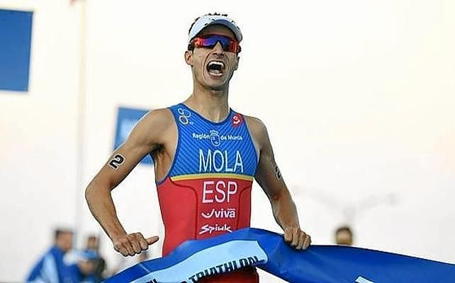 Mario Mola logró el sexto diploma olímpico del triatlón español