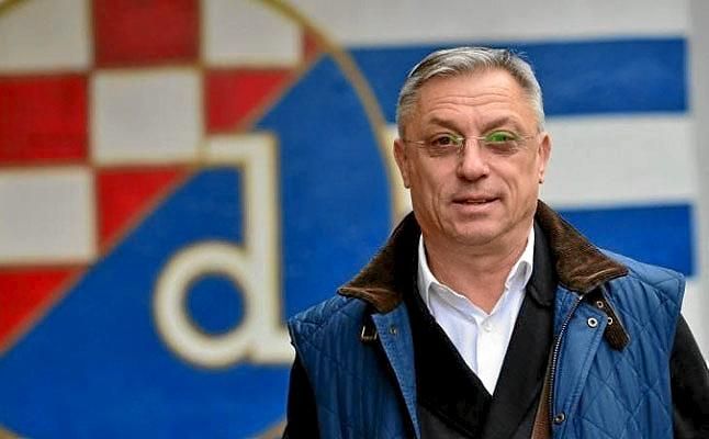 Zlatko Kranjcar ve al Dinamo Zagreb peleando por pasar a octavos