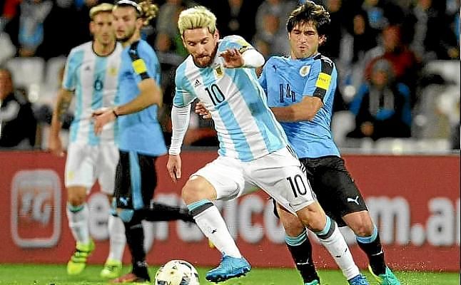 Mercado y Kranevitter no jugaron en el triunfo de Argentina