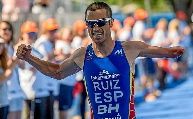 Jairo Ruiz gana el bronce en el estreno paralímpico del triatlón