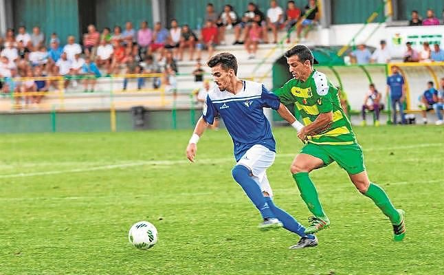 Juanito (Écija): "Este año podemos hacer algo bonito"