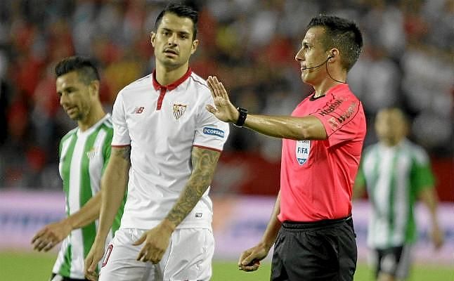 Los errores de Estrada Fernández marcaron el derbi