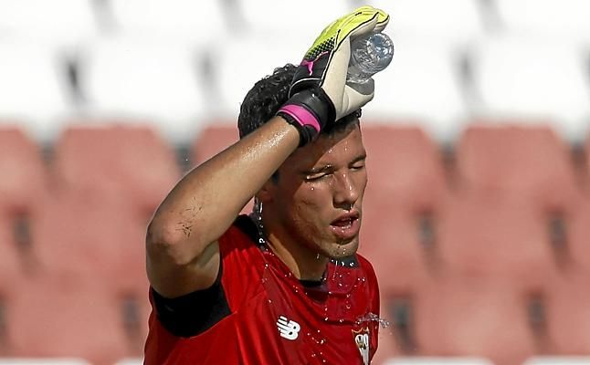 David Soria acelera para estar ante el Alavés