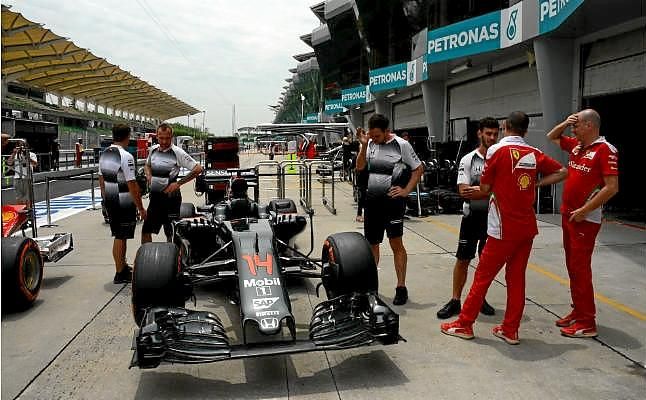 Alonso recibirá una penalización de 30 plazas por cambiar partes de su motor