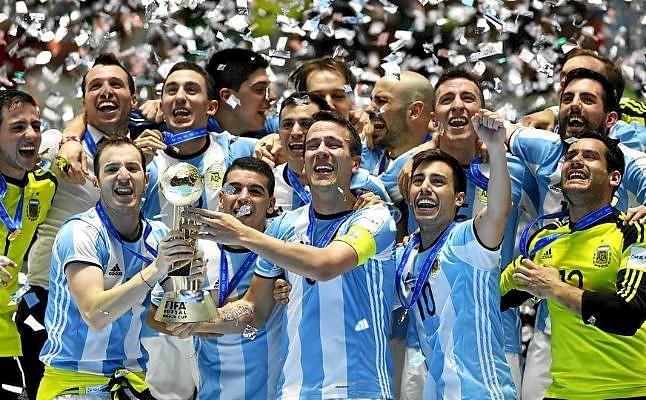 Argentina derrota a Rusia (4-5) y se corona campeón del mundo de fútbol sala