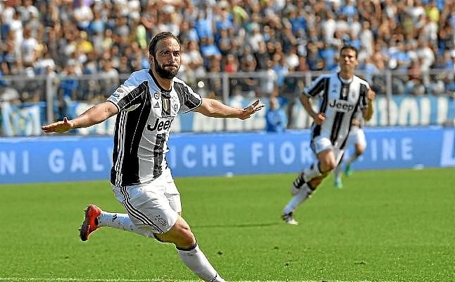 La Juventus golea al Empoli con doblete de Higuaín