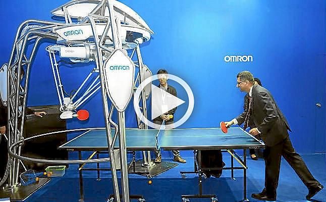 FORPHEUS, el primer robot instructor de tenis de mesa del mundo