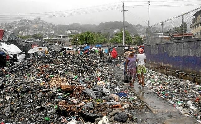 Elevan a 283 el balance de muertos en Haití tras el paso del huracán 'Matthew'