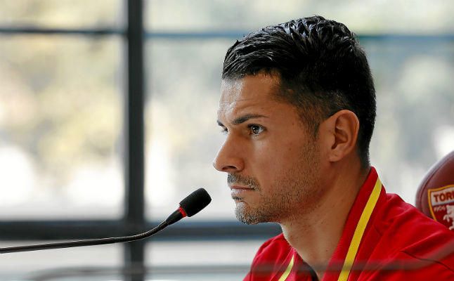 Los objetivos de Vitolo: "Una buena campaña con el Sevilla y conseguir más llamadas con la Roja"