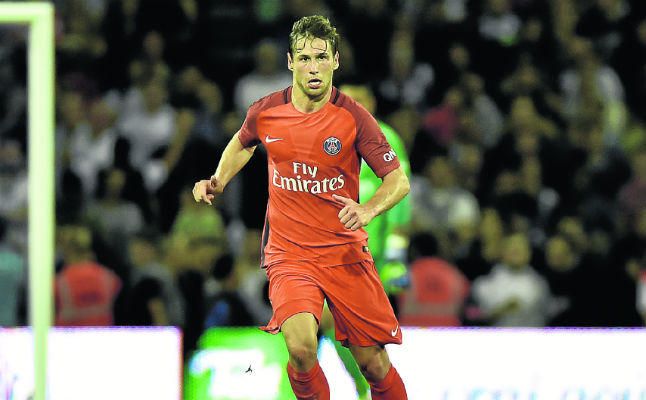 "Krychowiak está feliz en el PSG"