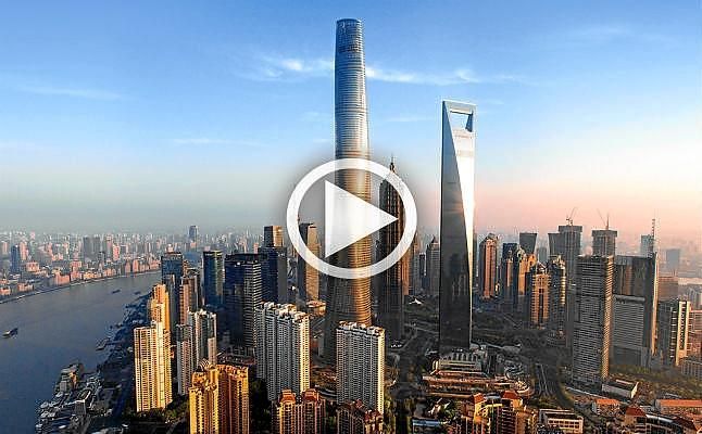 El ascensor más rápido del mundo está en Shanghái: 120 pisos en menos de un minuto