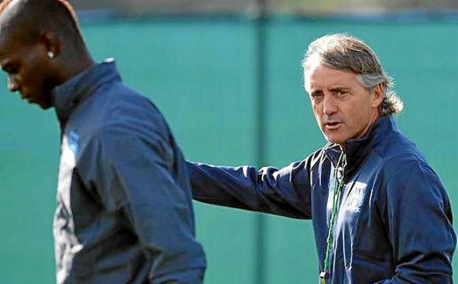 Mancini desea que Balotelli no acabe como el brasileño Adriano
