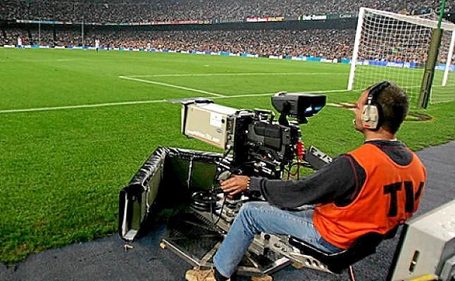 Los españoles, los que más pagan en Europa para ver el fútbol por televisión