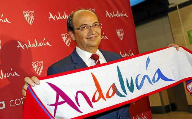 Castro felicita a los alevines del Sevilla por conseguir el bronce