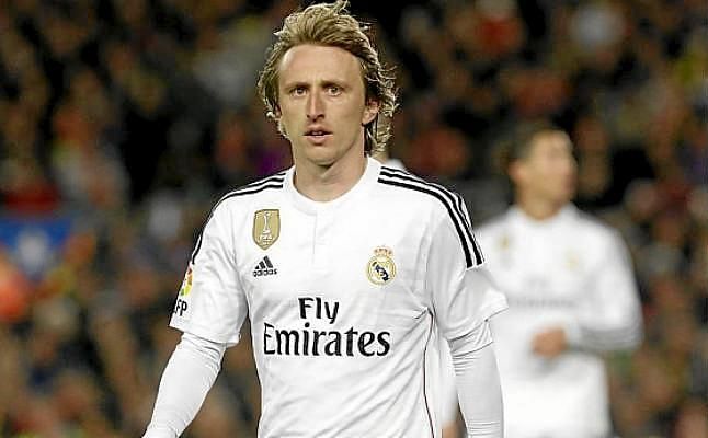 Modric amplía su contrato con el Real Madrid hasta 2020