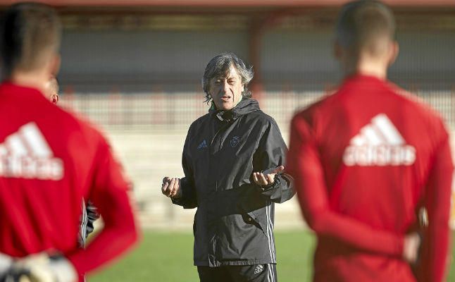 Osasuna destituye a Enrique Martín como técnico