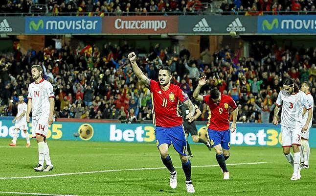 España 4-0 Macedonia: Vitolo guía entre tinieblas