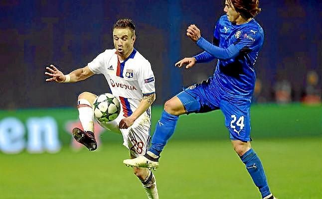 Dinamo Zagreb 0-1 Lyon: Lacazette mantiene con vida a los galos