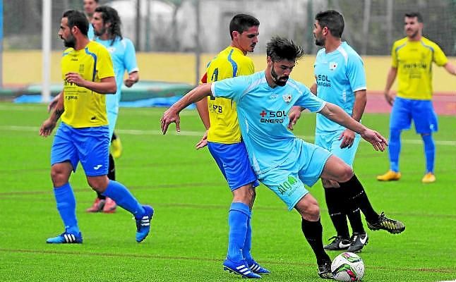 Chico aparece de nuevo en escena para la Lebrijana