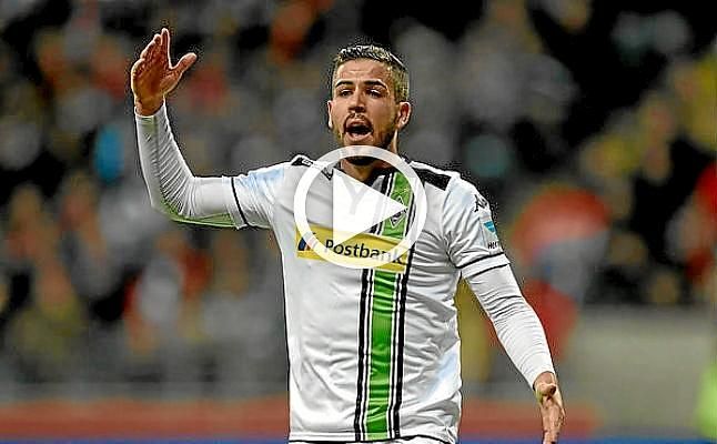 Álvaro Domínguez deja el fútbol por las lesiones