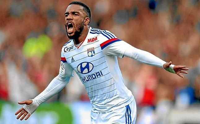 Con Lacazette la historia cambia