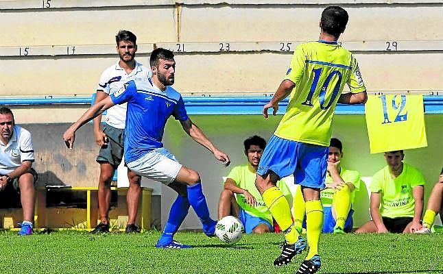 El Ceuta puja por David Castro