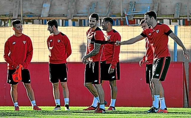 Escudero, Ganso y Pareja siguen al margen