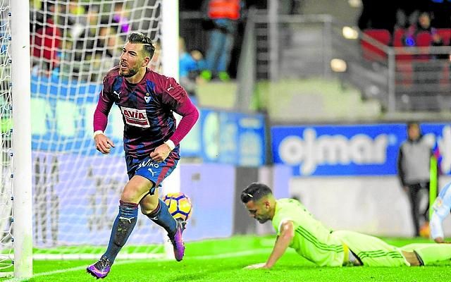 La espina de Víctor: un triunfo en 14 salidas