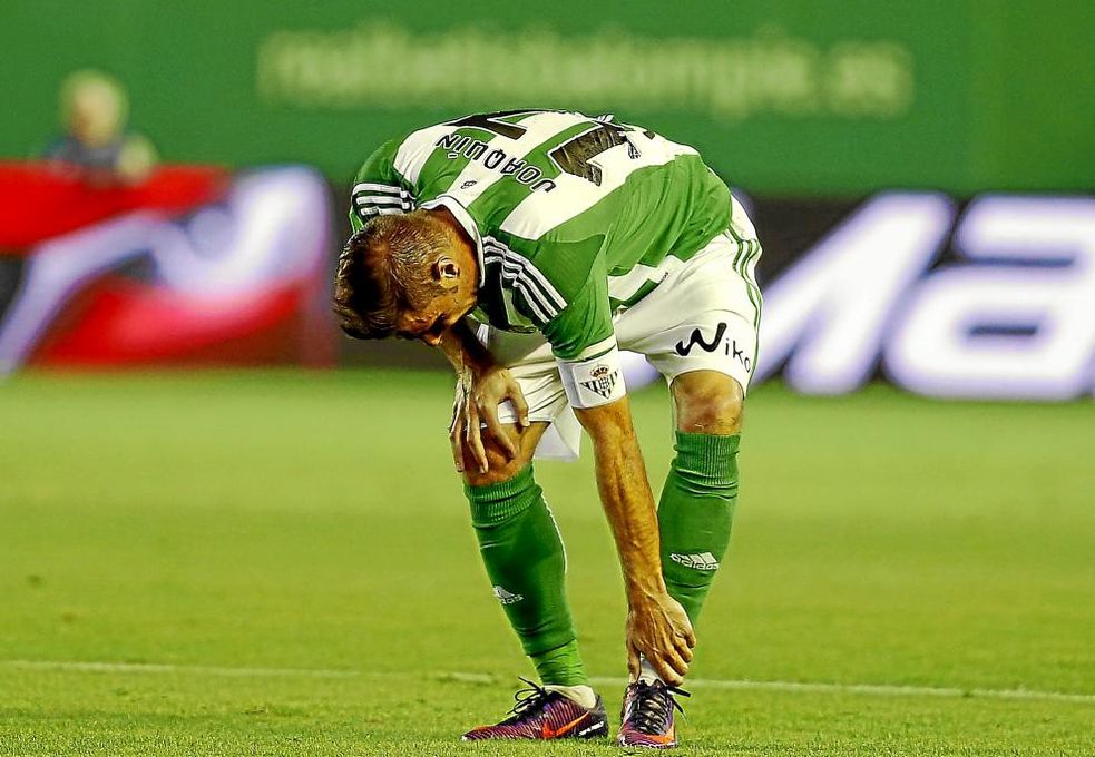 Joaquín, baja hasta inicios de 2017