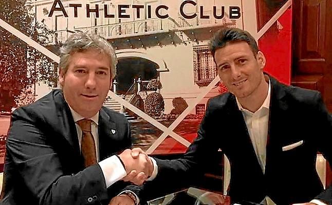 Aritz Aduriz seguirá en el Athletic hasta 2018