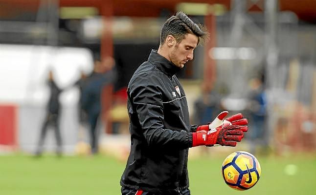 La Junta entrega a Sergio Rico el premio 'Andalucía Joven'