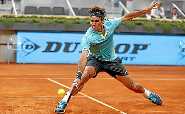 Federer espera la mejora de su lesión tras el parón