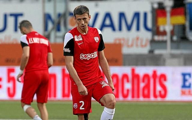 Lenglet se pone en rebeldía para fichar por el Sevilla