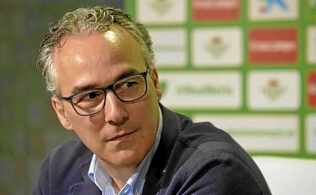 Torrecilla mira a la medular