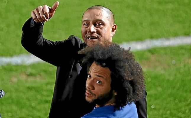 Roberto Carlos lamenta que ningún jugador del Barça asista a la gala FIFA