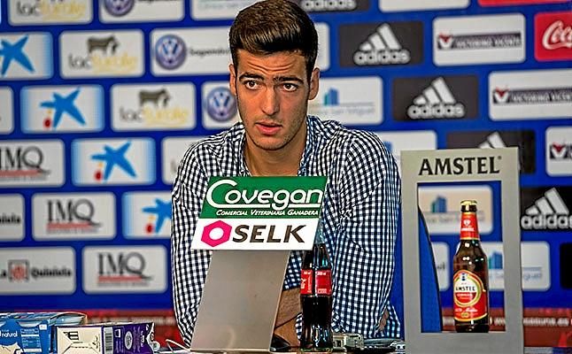 Osasuna insiste en Mikel Merino