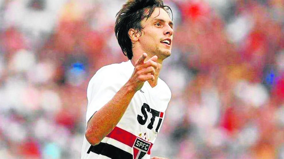 A Rodrigo Caio le preguntan por el presunto interés del Sevilla