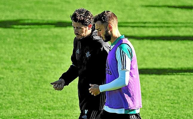 Víctor, con casi todo ante el Sporting