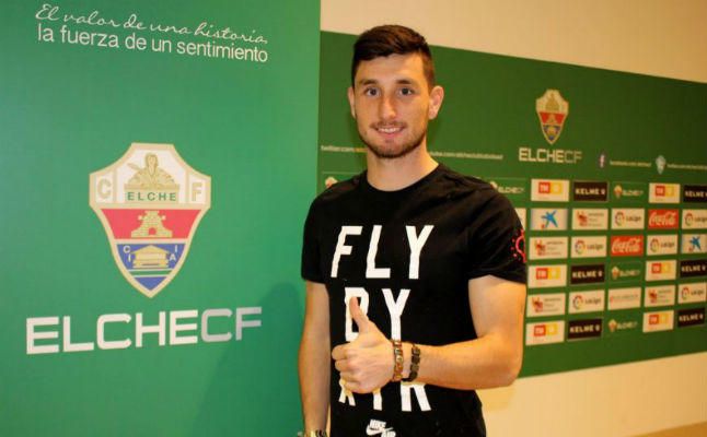 Borja Valle se marcha cedido al Elche