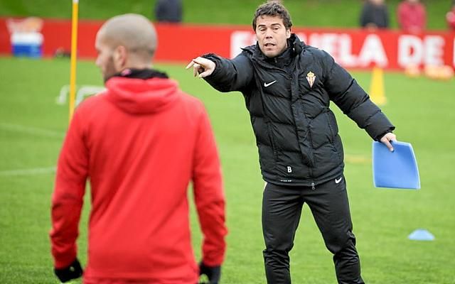 Rubi trabaja la presión y la posesión pensando en el Betis