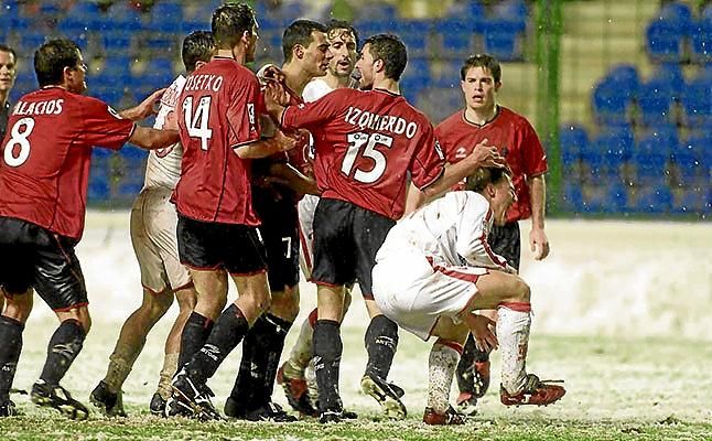 El frío, un enemigo más en El Sadar