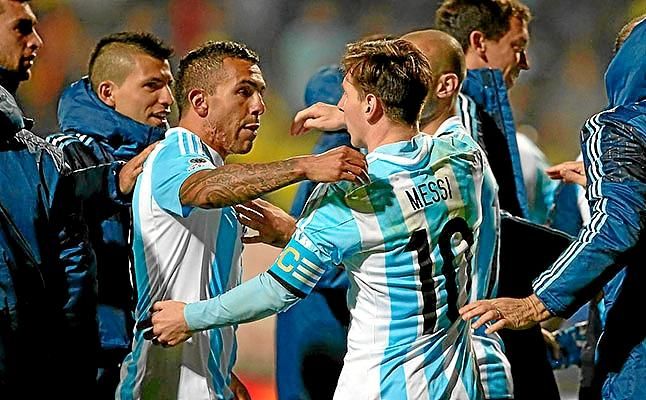 Tévez: "No veo a Messi en otro lugar que no sea el Barcelona"