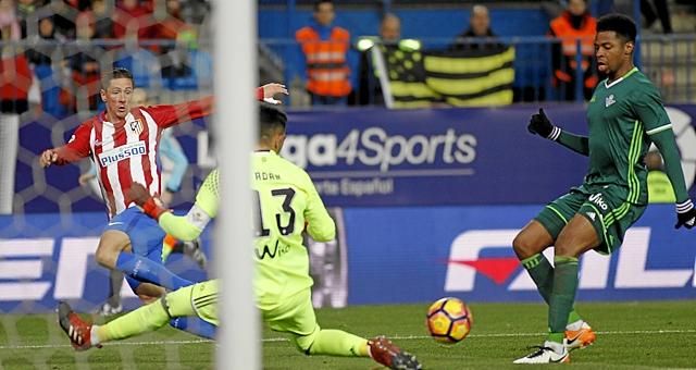 Adán, en el mejor once de la primera vuelta