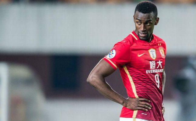 Jackson Martínez suena para el Leicester