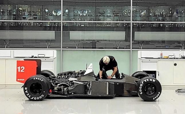 El nuevo McLaren de Alonso pasa el primer test de la FIA